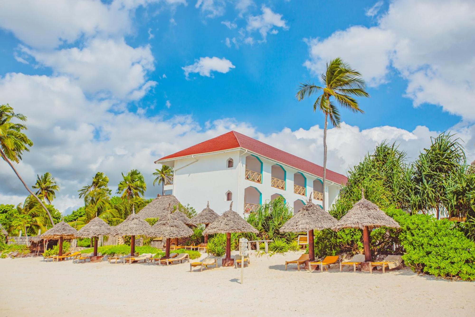 Ahg Sun Bay Mlilile Beach Hotel Матемве Экстерьер фото